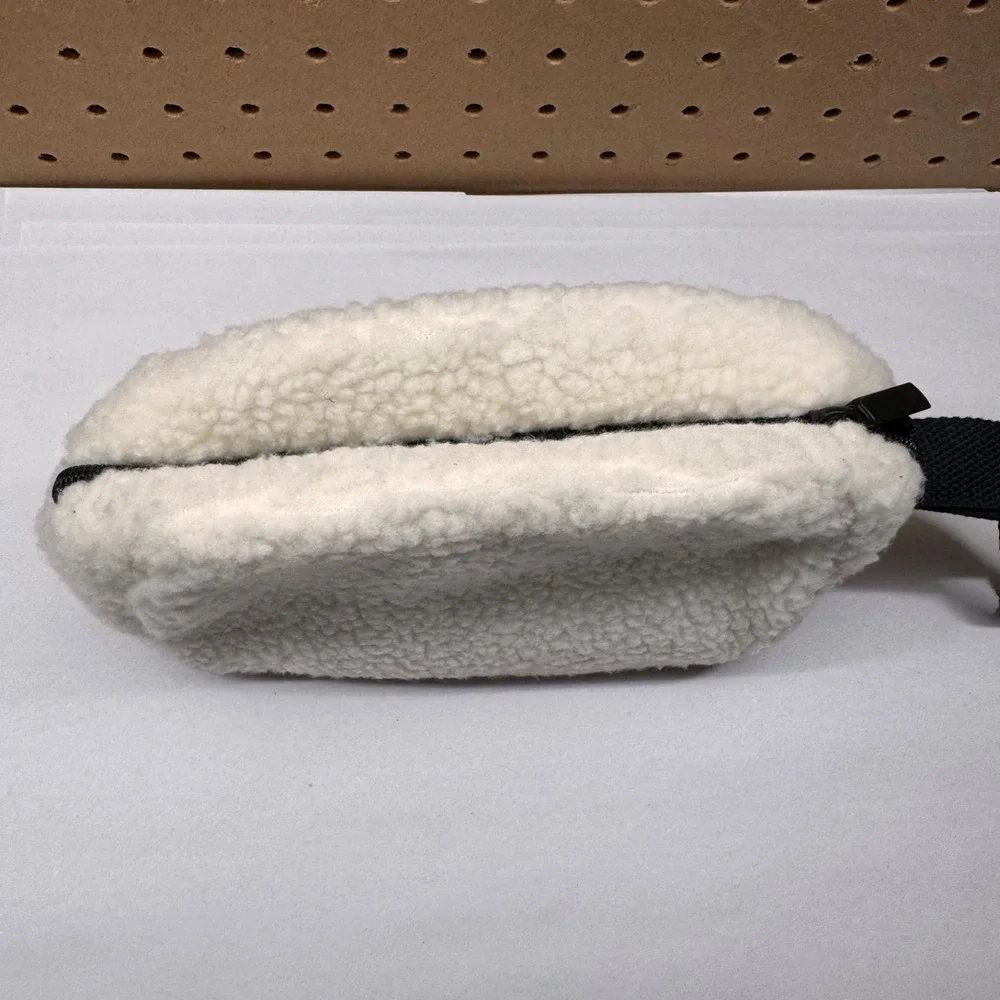 Kate Spade New York Sherpa Wristlet Pouch Ivory Cream Black Zip